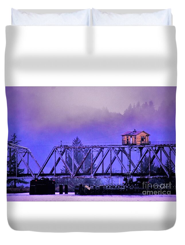 Railroad Bridge Duvet Cover featuring the photograph Setting High Above by Merle Grenz