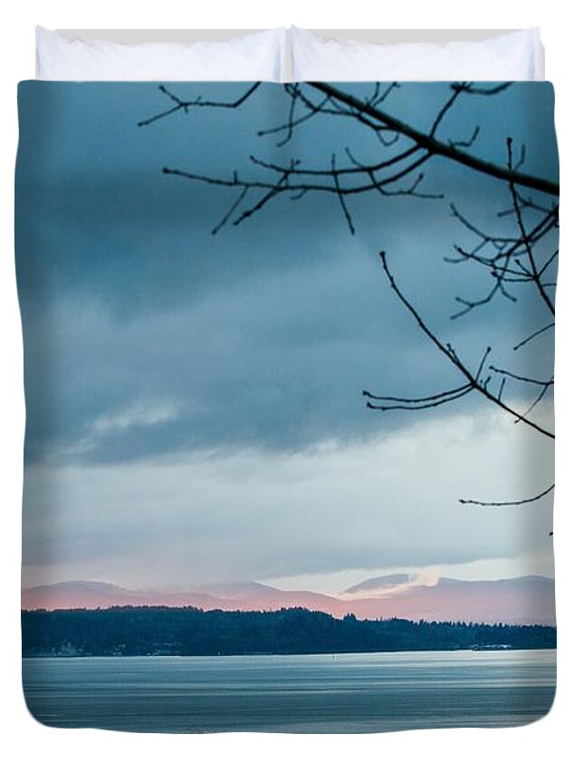 Clouds Duvet Cover featuring the photograph Shades of Blue as Night Falls by E Faithe Lester