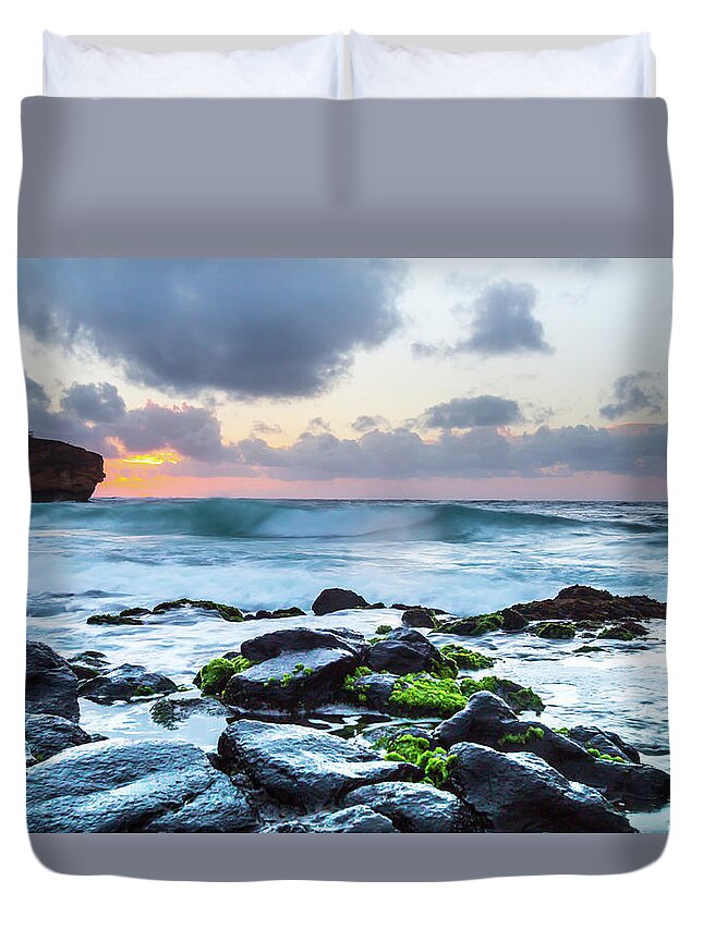 Sam Amato Photography Duvet Cover featuring the photograph Shipwreck Beach at Sunrise by Sam Amato