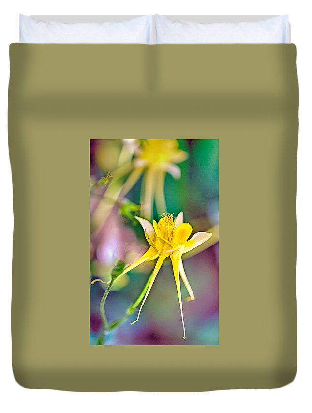 Flower Duvet Cover featuring the photograph Show Star by Ches Black