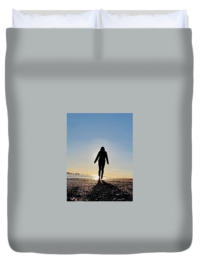 Sun Duvet Cover featuring the photograph Sillhouette at Sea by Laura Henry