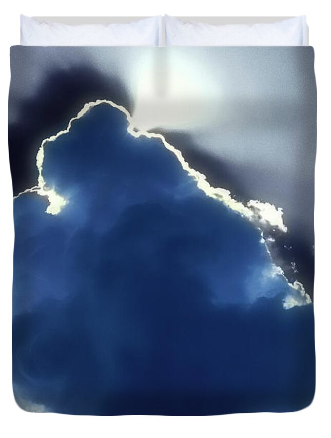 Photographs Duvet Cover featuring the photograph Singing Out by John A Rodriguez