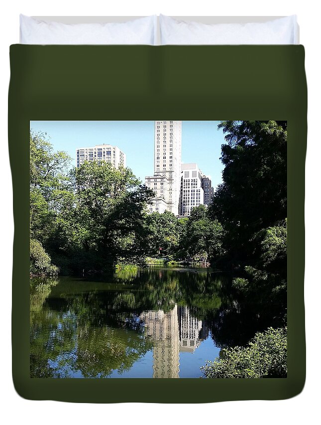Skyscraper Duvet Cover featuring the photograph Skyscraper Reflection by Vic Ritchey