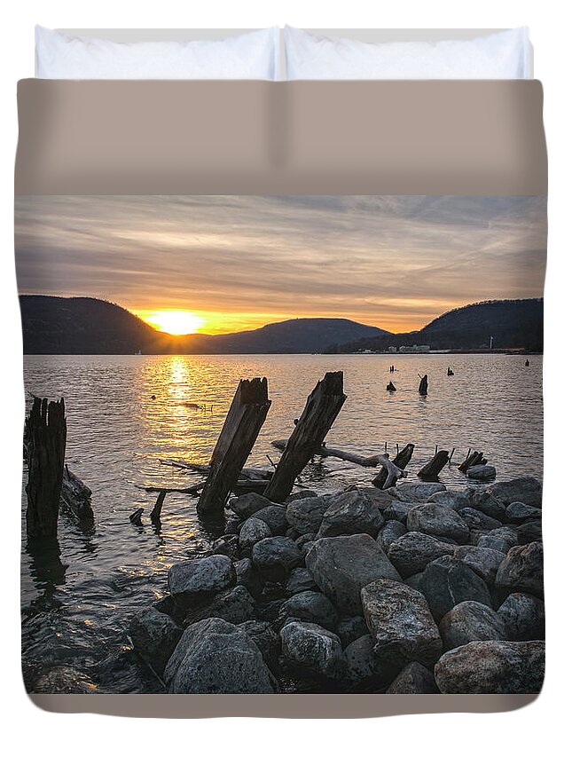 Peekskill Landing Park Duvet Cover featuring the photograph Sleepy Waterfront Dream by Angelo Marcialis