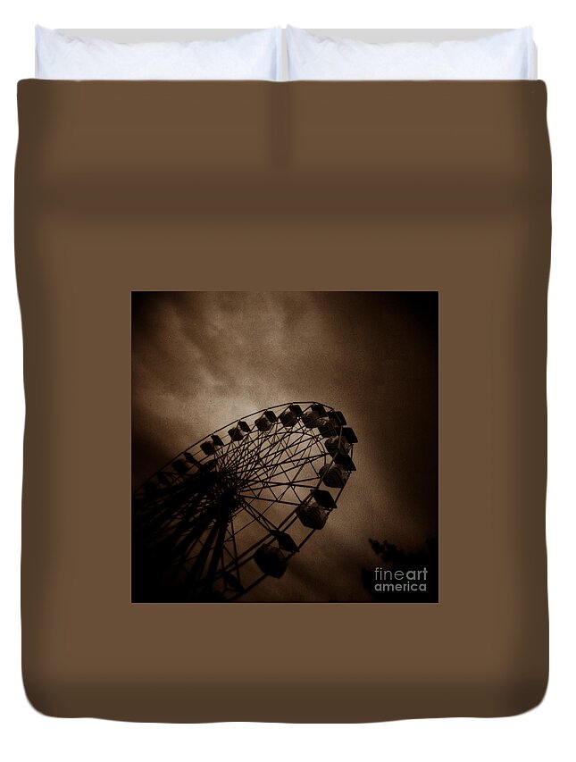 Something Wicked This Way Comes Duvet Cover featuring the photograph Something Wicked by T Lowry Wilson