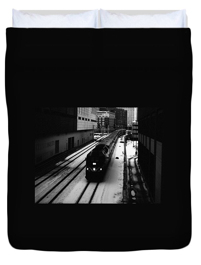 Downtown Duvet Cover featuring the photograph South Loop Railroad by Kyle Hanson