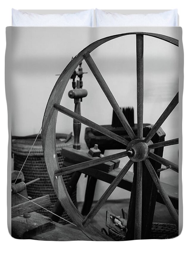 Spinning Wheel Duvet Cover featuring the photograph Spinning Wheel at Mount Vernon by Nicole Lloyd
