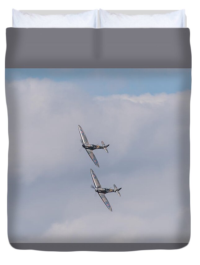 Supermarine Spitfire Mk Ia Duvet Cover featuring the photograph Spitfire formation pair by Gary Eason