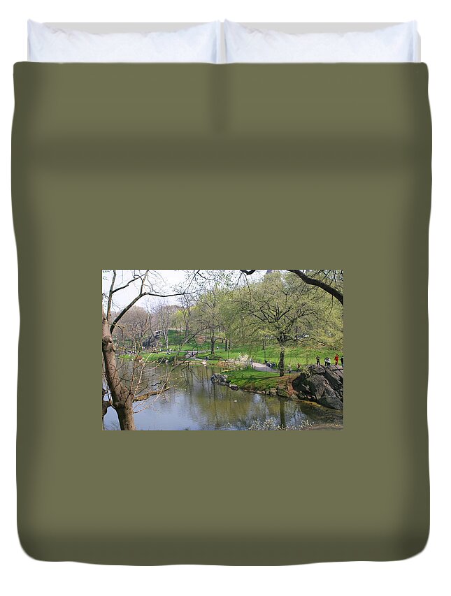 Central Park Duvet Cover featuring the photograph Spring In Central Park by Living Color Photography Lorraine Lynch