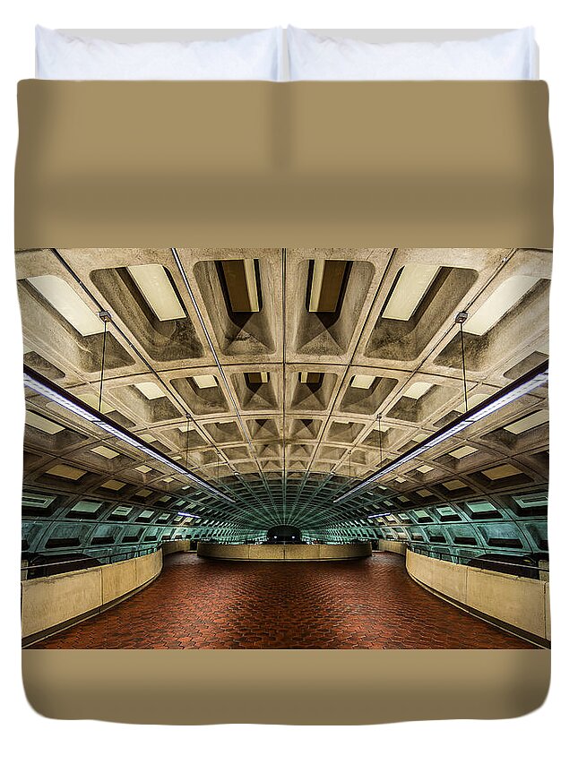 Metro Duvet Cover featuring the photograph Station by David Downs
