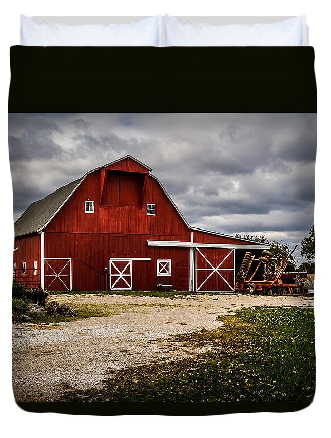 Barn Duvet Cover featuring the photograph Stormy Red Barn by Ron Pate