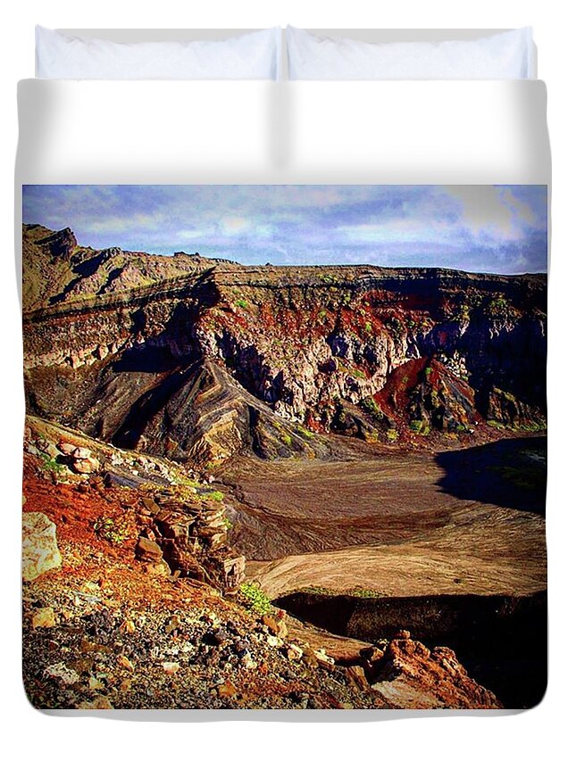 Mountains Duvet Cover featuring the photograph Stratum by Ippei Uchida