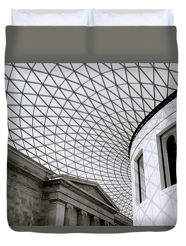 London Duvet Cover featuring the photograph Sublime London by Shaun Higson