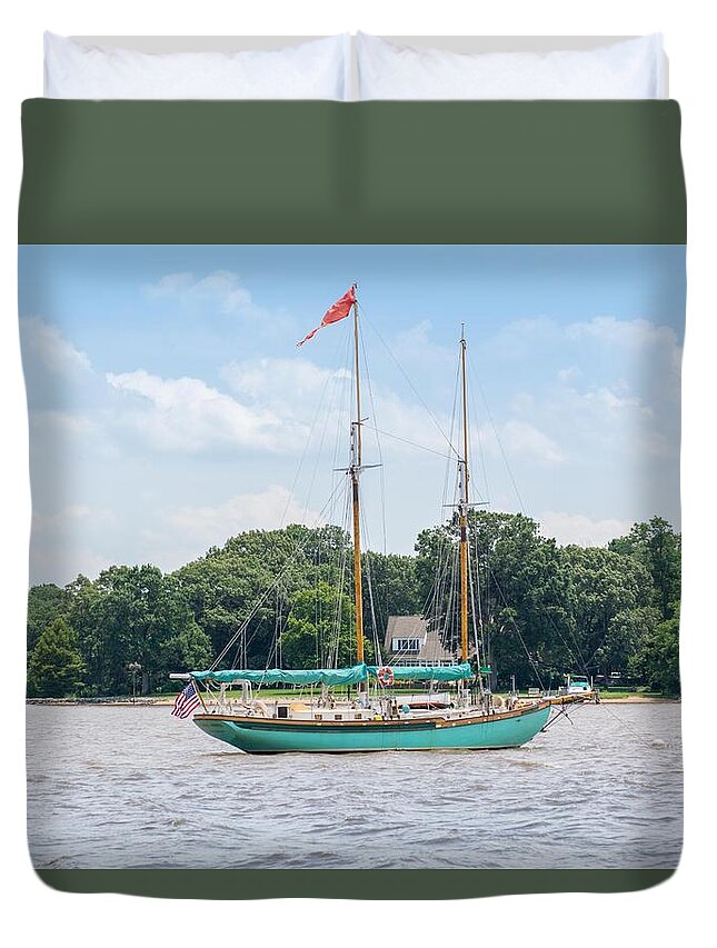 Landscape Duvet Cover featuring the photograph Sultana on the Chester by Charles Kraus
