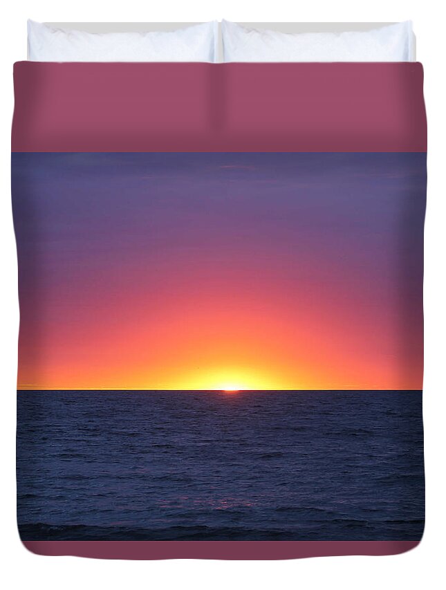Water Duvet Cover featuring the photograph Sunrise Arch Of Colors by Robert Banach
