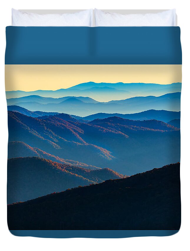 Great Smoky Mountains National Park Duvet Cover featuring the photograph Sunrise In The Smokies by Rick Berk