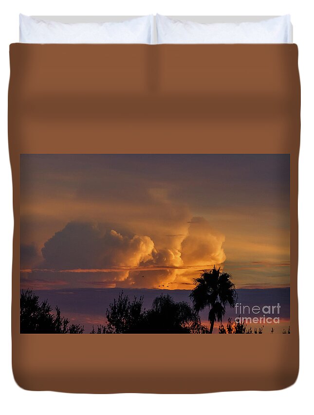 2016 Duvet Cover featuring the photograph Sunrise by Les Greenwood