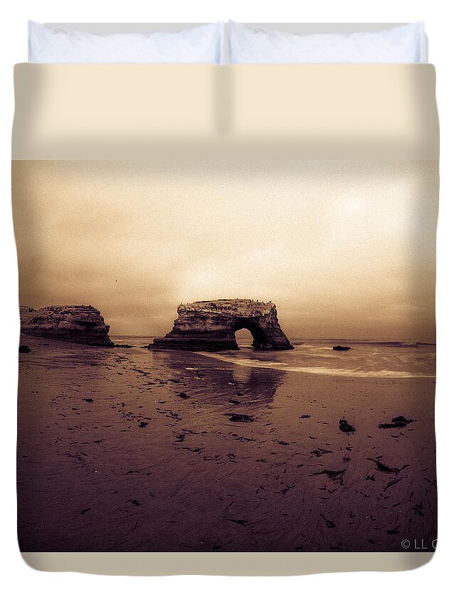 Beach Duvet Cover featuring the photograph Sunrise by Lora Lee Chapman