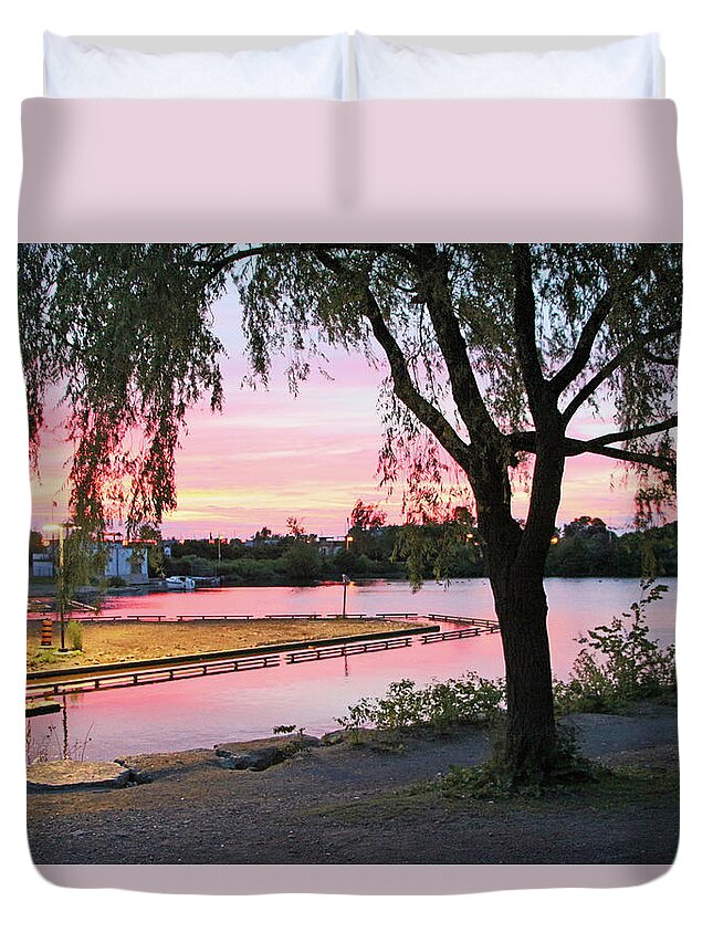 Sunrise Duvet Cover featuring the photograph Sunrise of the Soul by Munir Alawi