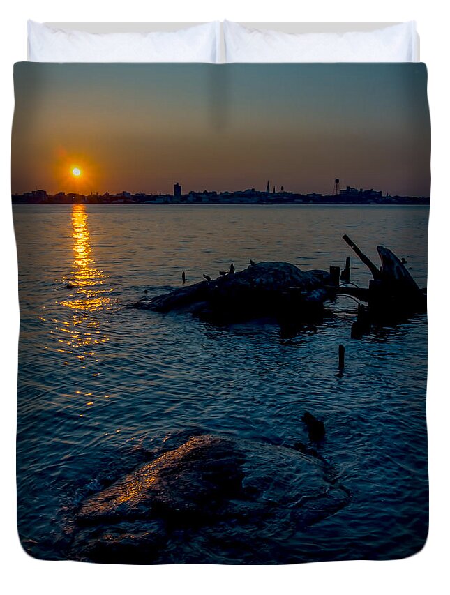 Sunrise Duvet Cover featuring the photograph Sunrise Over Brooklyn by James Aiken