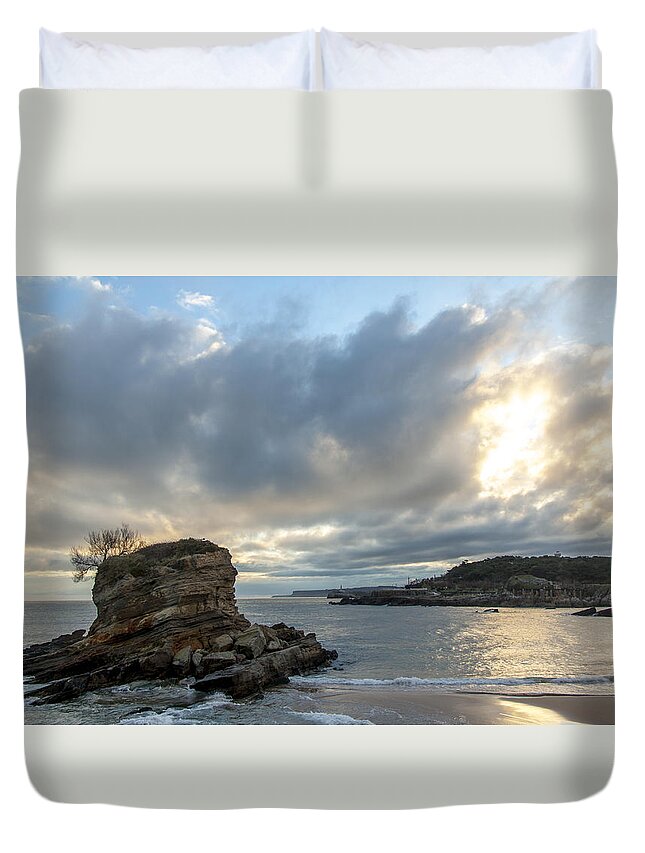 Beach Duvet Cover featuring the photograph Sunrise by Santi Carral