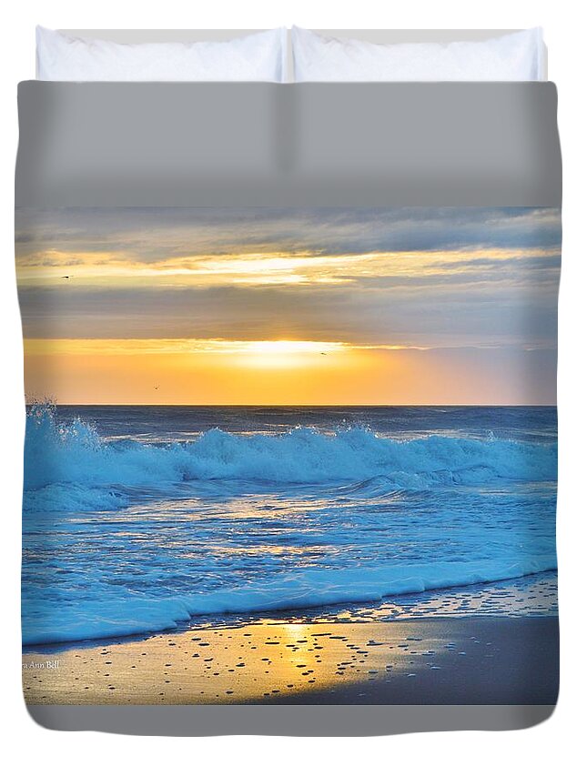 Waves Duvet Cover featuring the photograph Sunrise with a Splash by Barbara Ann Bell