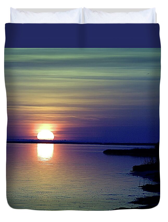 Seas Duvet Cover featuring the photograph Sunrise X V by Newwwman