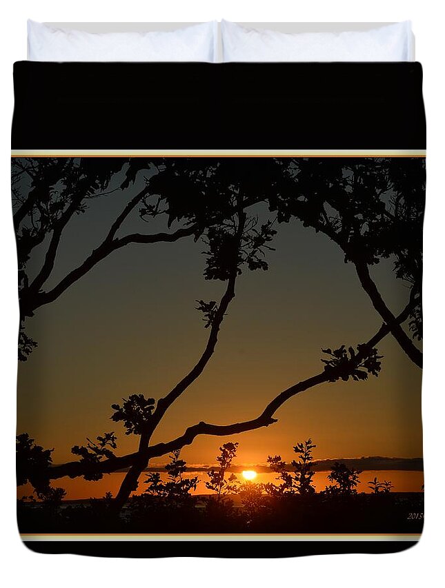 Silhouette Duvet Cover featuring the photograph Sunset at Martha's Vineyard by Sonali Gangane