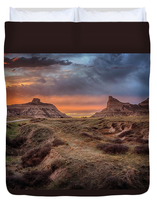 Scotts Bluff Duvet Cover featuring the photograph Sunset at Scotts Bluff by Susan Rissi Tregoning
