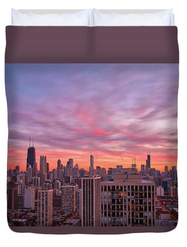 Chicago Duvet Cover featuring the photograph Sunset Burn by Raf Winterpacht