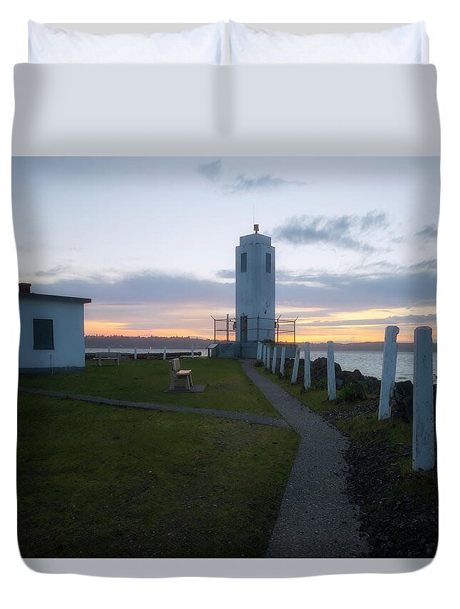 Brown's Point Duvet Cover featuring the photograph Sunset in Tacoma by Ryan Manuel