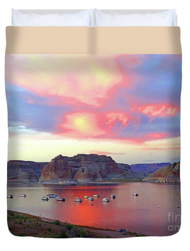 Sunset Duvet Cover featuring the photograph Sunset on Lake Powell by Eunice Warfel