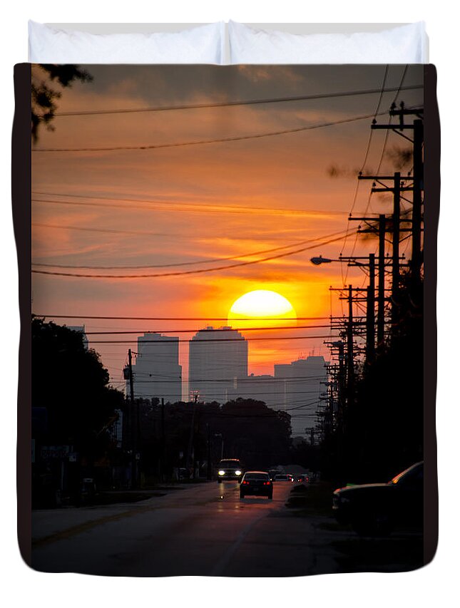 Setting Sun Duvet Cover featuring the photograph Sunset on the City by Carolyn Marshall