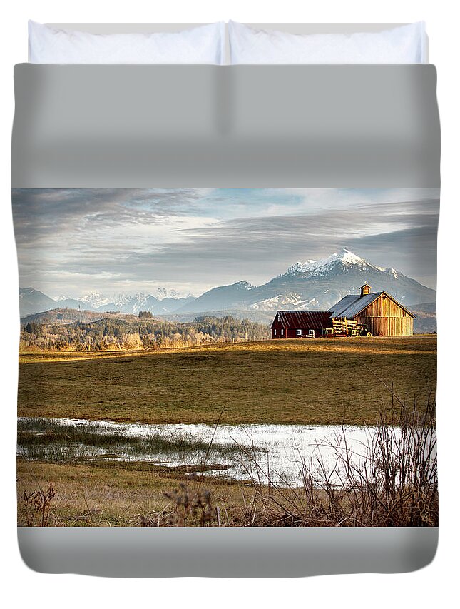 Farm Duvet Cover featuring the photograph Sunset On The Farm by Tony Locke