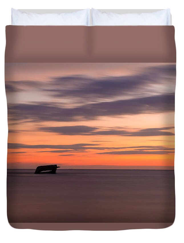Sunset Beach Duvet Cover featuring the photograph Sunset Wreck by Mark Rogers