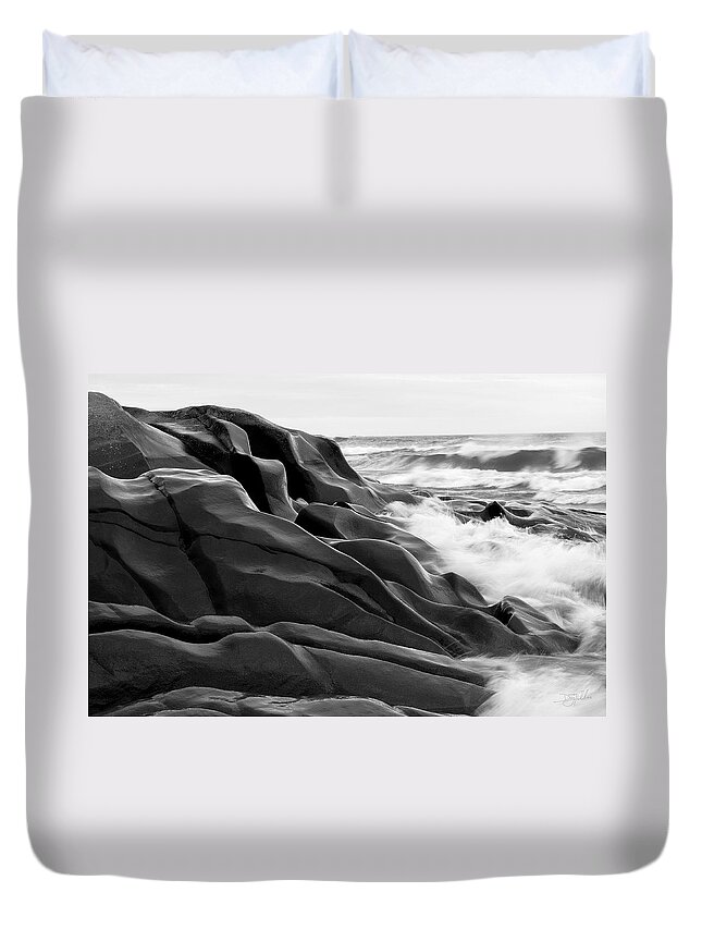 Lake Superior Duvet Cover featuring the photograph Superior Edge    by Doug Gibbons