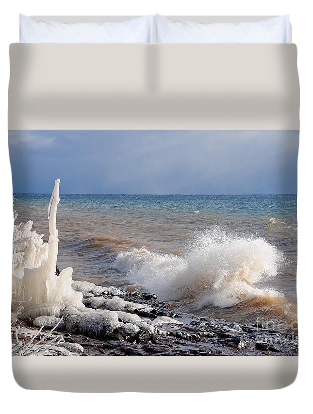 Lake Superior Duvet Cover featuring the photograph Superiors Colors by Sandra Updyke