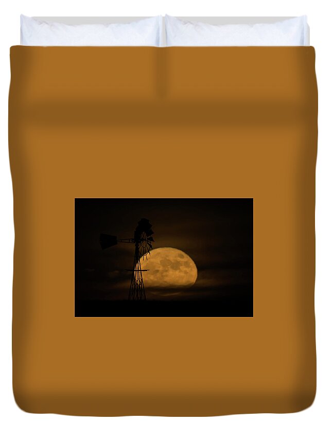 Moon Duvet Cover featuring the photograph Supermoon Rise 3 11-14-2016 by Ernest Echols