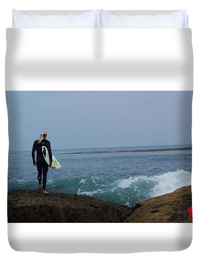 This Photo Was Taken In Laguna Beach Duvet Cover featuring the photograph Surfer Ready by Erin Casperson