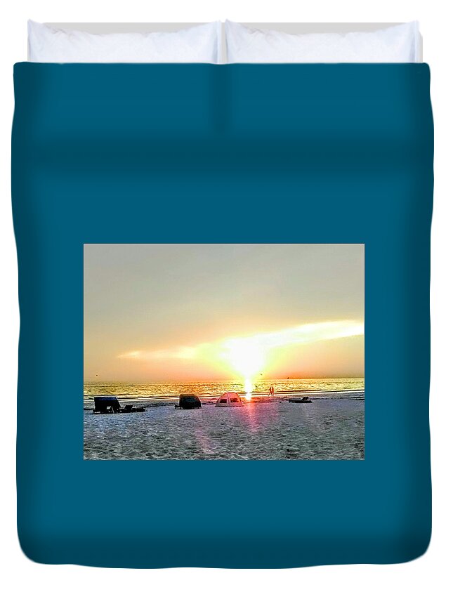 Sunset Duvet Cover featuring the photograph Sureal Sunset by Suzanne Berthier