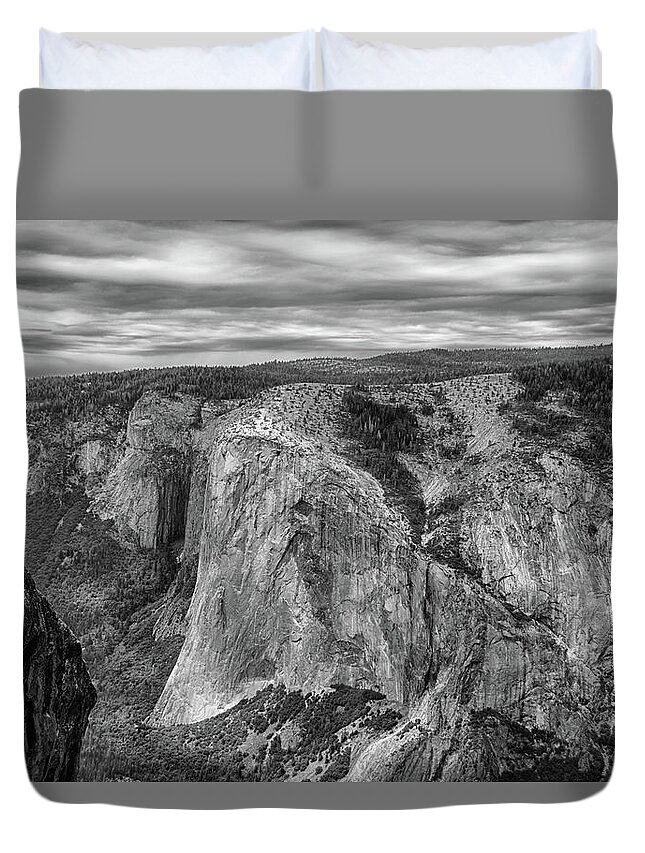 Taft Point And El Capitan Duvet Cover featuring the photograph Taft Point and El Capitan by Raymond Salani III