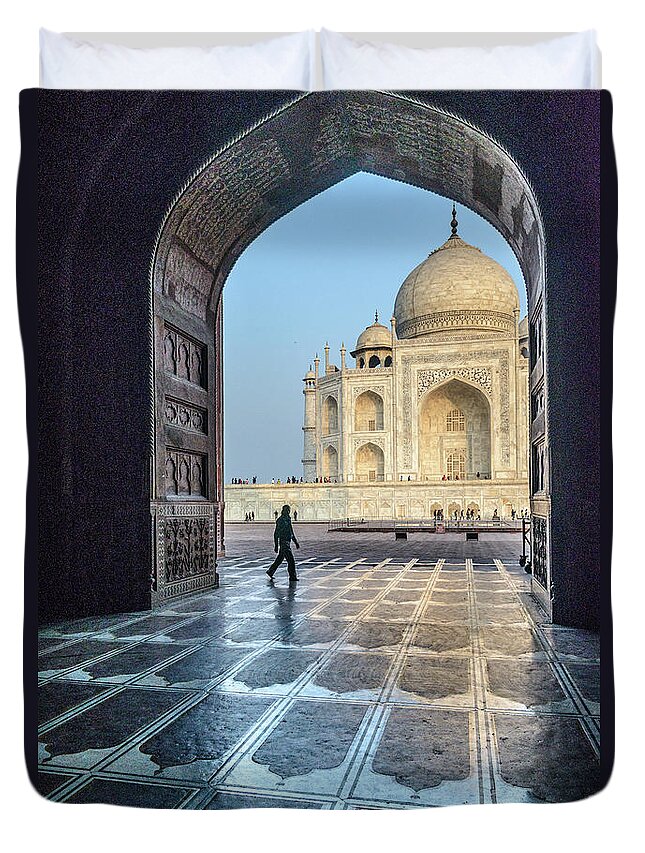 Heritage Duvet Cover featuring the photograph Taj Mahal 01 by Werner Padarin