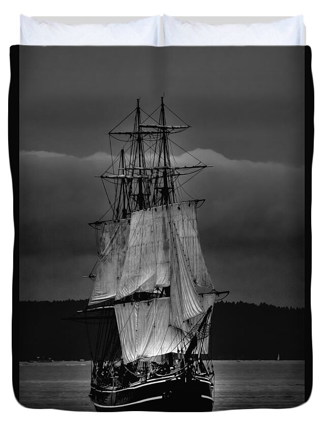 Tall Ships Hms Bounty 2 Duvet Cover featuring the photograph Tall Ships HMS Bounty 2 by David Patterson