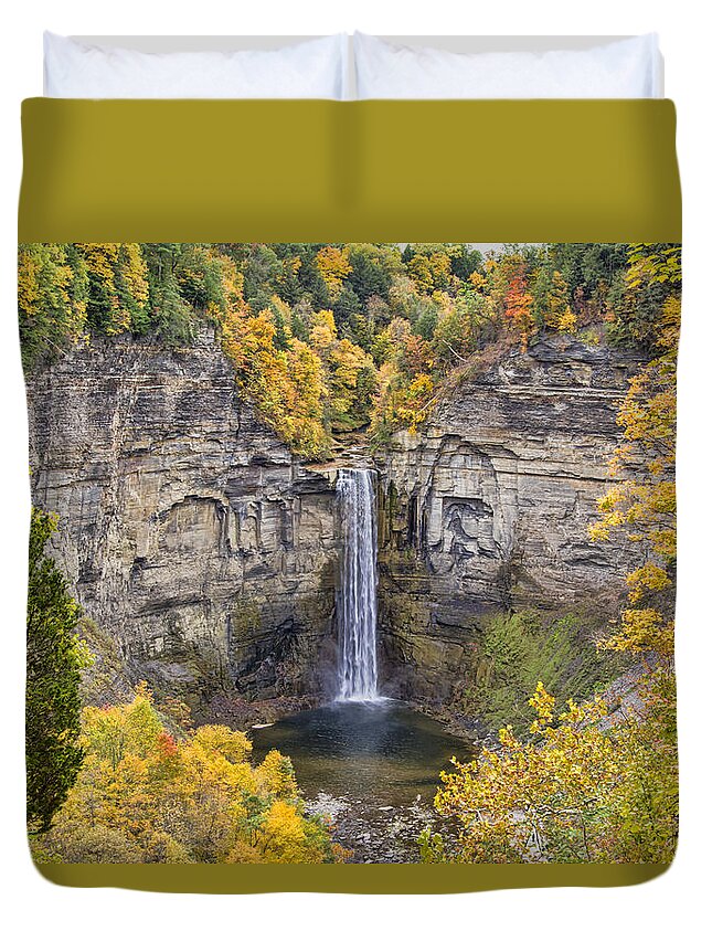 Waterfall Duvet Cover featuring the photograph Taughannock Falls by Cathy Kovarik