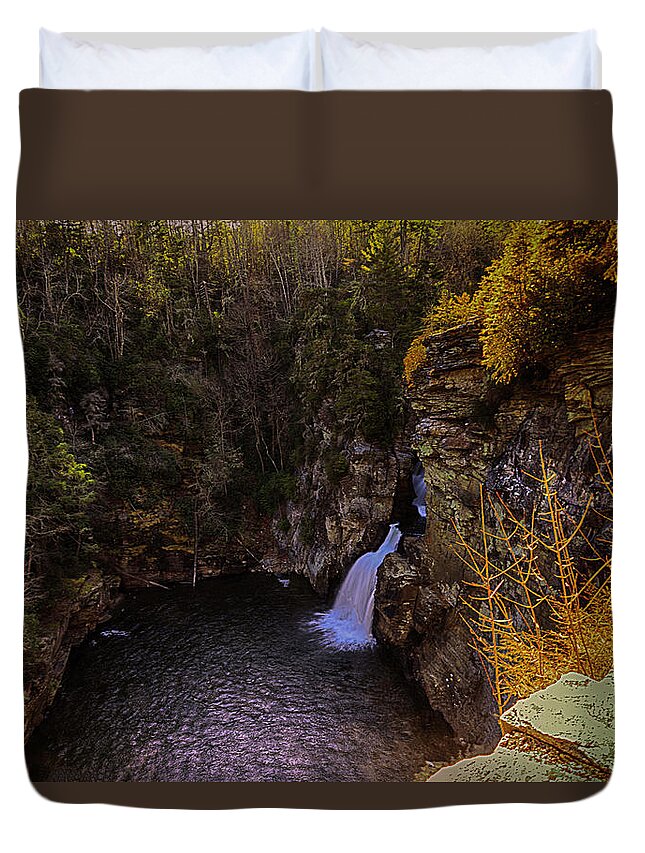 Plunge Basin Duvet Cover featuring the photograph The Basin by Kevin Senter