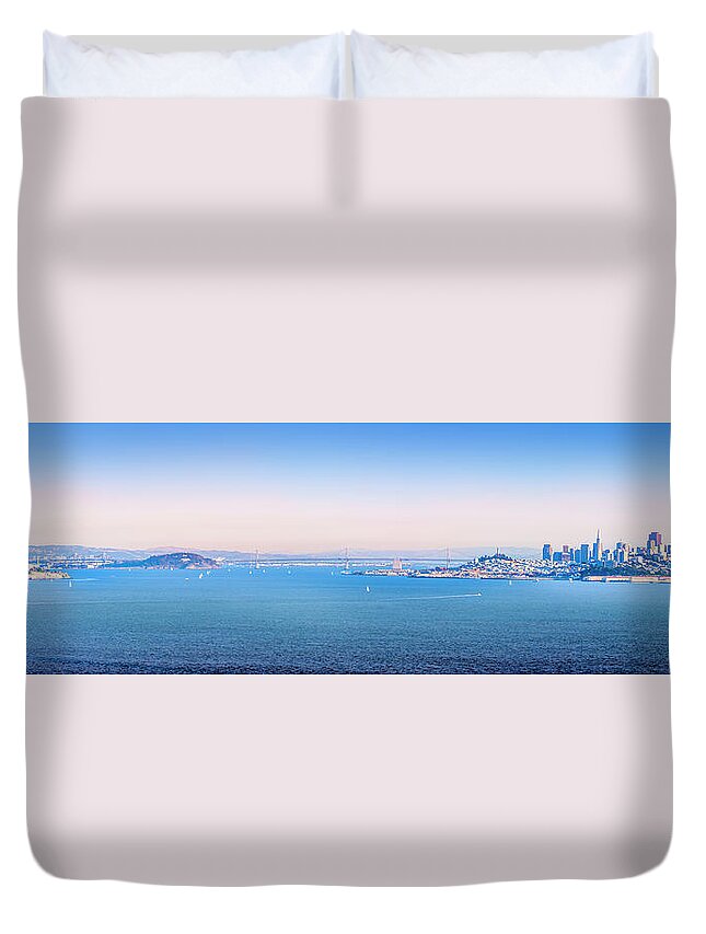 City Duvet Cover featuring the photograph The Bay by Daniel Murphy