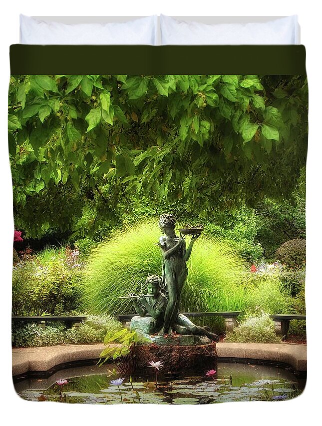 Statue Duvet Cover featuring the photograph The Burnett Fountain by Jessica Jenney
