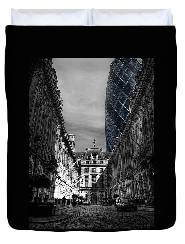 Yhun Suarez Duvet Cover featuring the photograph The Future Behind The Past by Yhun Suarez