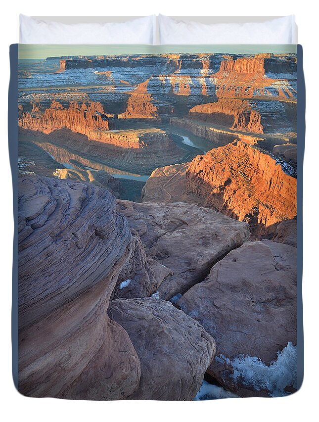 Dead Horse Point State Park Duvet Cover featuring the photograph The Gooseneck by Ray Mathis