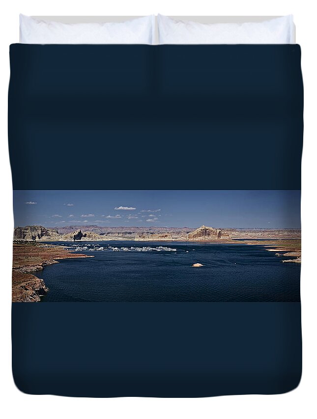Lake Powell Duvet Cover featuring the photograph The Grand View of Wahweap Bay by Lucinda Walter